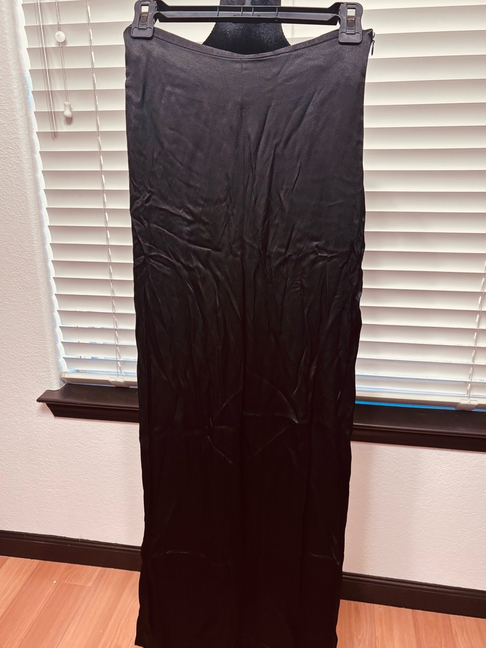 Zara Black Satin Wide-Leg Pants – Size Small